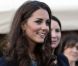 Kate Middleton, toujours aussi sublime, a accueilli 150 enfants issus de l'une de ses associations caritatives, The Art Room, au théâtre. Était jouée la pièce  The Lion, the Witch and The Wardrobe  de C.S Lewis à Londres, le 15 juin 2012