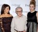 Penélope Cruz, Woody Allen et Greta Gerwig lors de la présentation de  To Rome with Love  à New York, le 20 juin 2012.