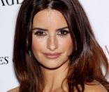 Penélope Cruz très sexy lors de la présentation de To Rome with Love à New York, le 20 juin 2012.