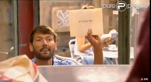 Dans l'épisode 2011 de  Plus belle la vie , les Mistraliens reçoivent une surprenante lettre anonyme.