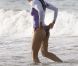 Jessica Biel se jette dans les eaux mouvementées de Porto Rico en attendant son Justin Timberlake en tournage. Juin 2012