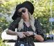 Paris Hilton s'offre une séance de shopping à Los Angeles, le samedi 30 juin 2012.