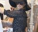 C'est les soldes : Paris Hilton s'offre une séance de shopping à Los Angeles, le samedi 30 juin 2012.