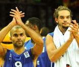 Joakim Noah et Tony Parker le 18 septembre 2011 à Kaunas