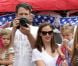 Jennifer Garner et Ben Affleck emmènent leurs filles célébrer la journée nationale des États-Unis et assister à une parade, le 4 juillet 2012 à Los Angeles