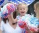 Jennifer Garner et Ben Affleck emmènent leurs filles célébrer la journée nationale des États-Unis et assister à une parade, le 4 juillet 2012 à Los Angeles