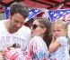 Jennifer Garner et Ben Affleck célèbrent le 4 juillet, fête nationale américaine, en compagnie de leurs deux filles Violet et Seraphina, à Los Angeles