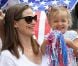 Jennifer Garner et Ben Affleck célèbrent le 4 juillet, fête nationale américaine, en compagnie de leurs deux filles Violet et Seraphina, à Los Angeles