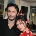 PHOTOS: Emmanuelle Béart, très amoureuse au Festival de Cabourg !
