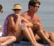 Scarlett Johansson : En bikini sur son yacht avec son bodyguard très tactile !