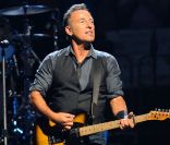 Bruce Springsteen et le E Street Band à Paris-Bercy le 4 juillet 2012, étape de la tournée  Wreckling Ball Tour .
