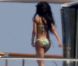 Rihanna profite du soleil de Sardaigne sur un yacht. Porto Cervo, le 16 juillet 2012.
