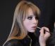 Edie Campbell pose dans le lookbook de la collection automne-hiver 2012-2013 shooté par Karl Lagerfeld