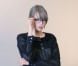 Edie Campbell pose dans le lookbook de la collection automne-hiver 2012-2013 shooté par Karl Lagerfeld