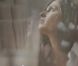 Elisa Tovati, image du clip de  Comme , extrait de l'album  Le Syndrome de Peter Pan , déjà disponible.