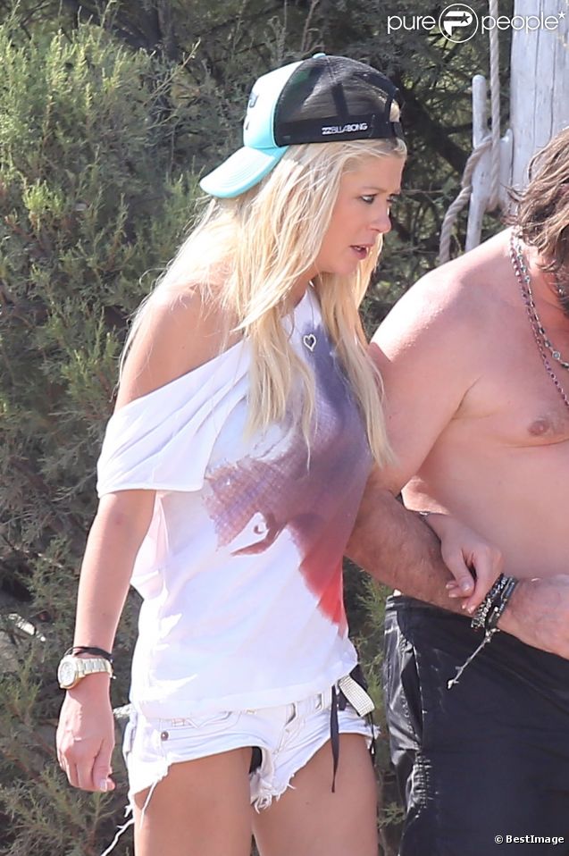 Tara Reid le 24 juillet 2012, quelques jours après son hospitalisation en sortant du Club 55 à Saint-Tropez