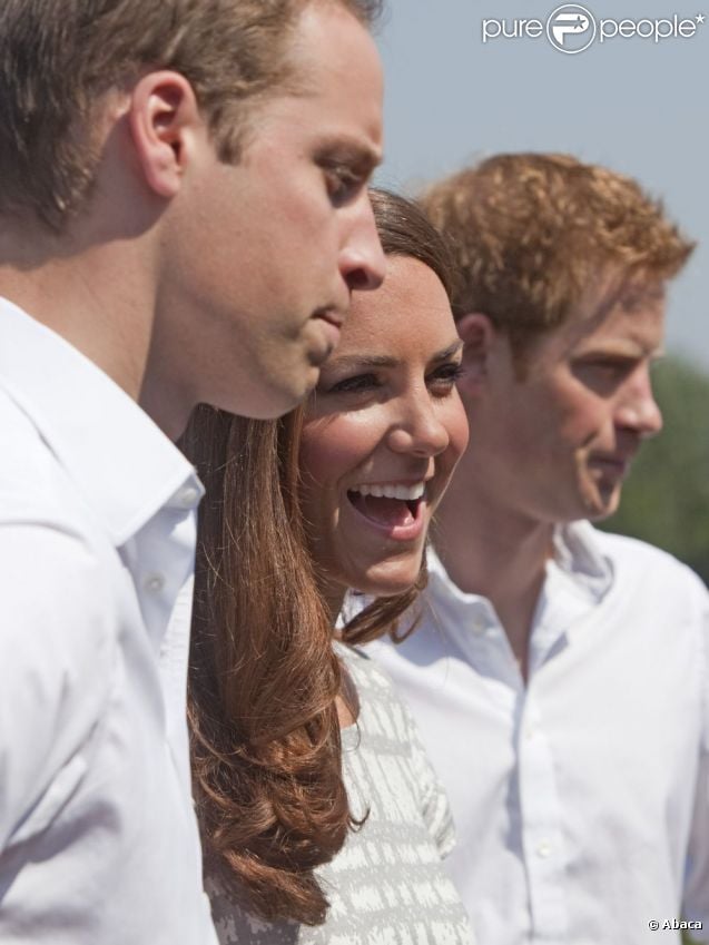 CASA REAL BRITÁNICA - Página 59 903764-kate-middleton-le-prince-william-et-le-637x0-1