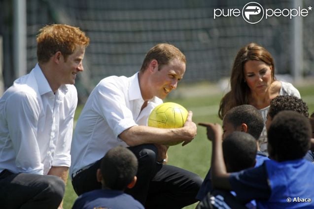 CASA REAL BRITÁNICA - Página 60 903771-kate-middleton-le-prince-william-et-le-637x0-1