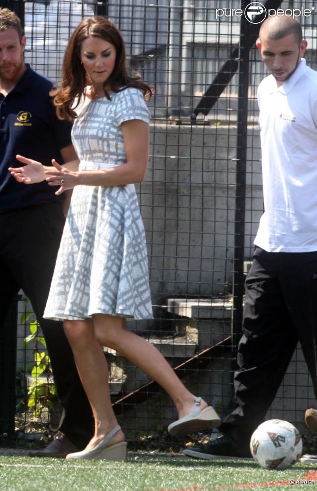 CASA REAL BRITÁNICA - Página 60 903776-kate-middleton-le-prince-william-et-le-637x0-1