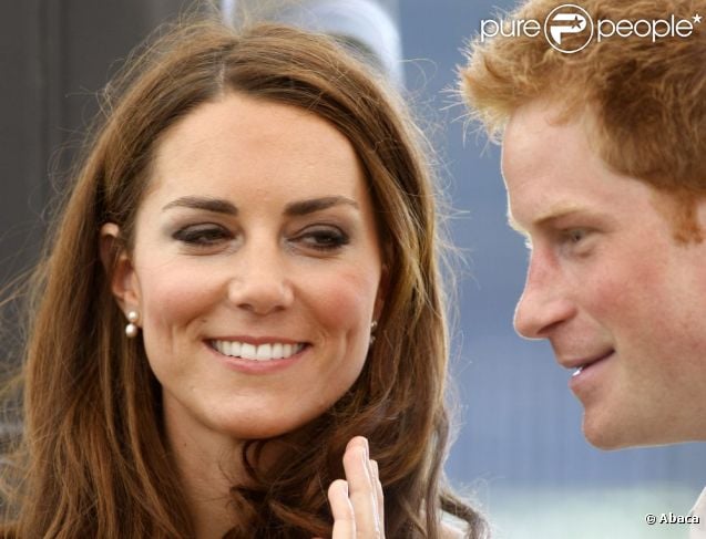 CASA REAL BRITÁNICA - Página 60 903777-kate-middleton-le-prince-william-et-le-637x0-1