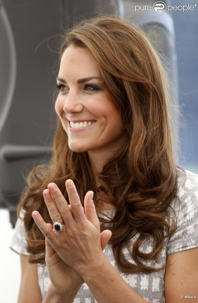 CASA REAL BRITÁNICA - Página 59 903778-kate-middleton-le-prince-william-et-le-637x0-1