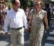 Bain de foule à Bormes-les-Mimosas pour François Hollande et Valérie Trierweiler, le vendredi 3 août 2012.