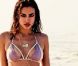 Sexy en bikini, Irina Shayk pose pour la campagne 2013 de la marque Agua Bendita.