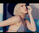 Shakira, clip de  Addicted to You , dévoilé le 2 mai 2012, dernier extrait de l'album  Sale el Sol  sorti en 2010.
