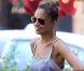 Nicole Richie, détendue lors d'une fête d'anniversaire à Beverly Hills, se charge d'immortaliser le moment. Le 19 août 2012.