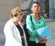 La ministre de l'enseignement supérieur et de la recherche Geneviève Fioraso et George Pau-Langevin, déléguée à la réussite éducative, quittent l'Élysée à l'issue du conseil des ministres du 29 août 2012.