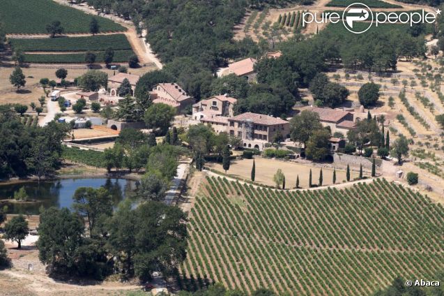 Vue aérienne du domaine de Miraval à Correns qui appartient à Angelina Jolie et Brad Pitt