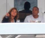 Jay-Z, Beyoncé et leur fille Blue Ivy sur un yacht dans le sud de la France le 4 septembre 2012