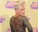 Pink assiste aux MTV Video Music Awards 2012 au Staples Center à Los Angeles, habillée d'une robe Stella McCartney. Le 6 septembre 2012.
