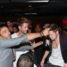 Douche de champagne pour Yoann (<em>Secret Story 6</em>) au Duplex, à Paris, le vendredi 7 septembre, après la finale de Secret Story 6.