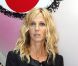 Sandrine Kiberlain à l'Espace Commines où Karl Lagerfeld présentait sa collection spéciale pour la marque de cosmétiques Shu Uemura, à Paris, le 11 septembre 2012.