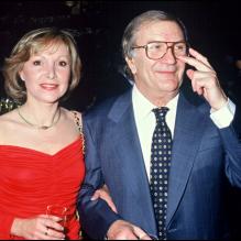 Pierre Mondy et sa femme - 18/12/1990 - Paris