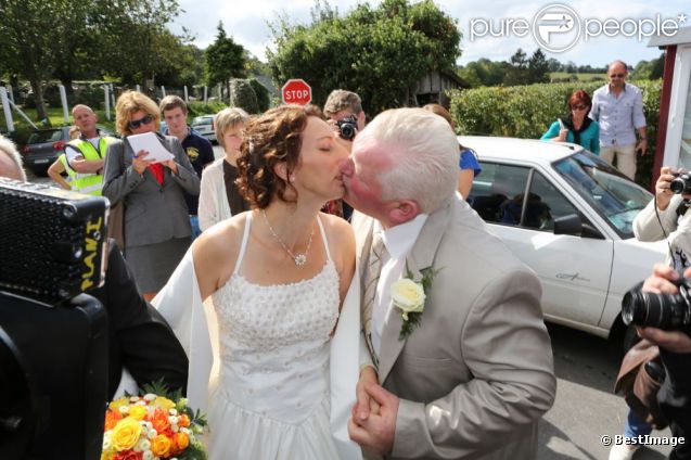 Tendre baiser entre Thierry et Annie le samedi 15 septembre !