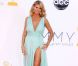Heidi Klum, superbe en total look turquoise, a illuminé la cérémonie des Emmy Awards à Los Angeles dans une robe Alexandre Vauthier. Le 23 septembre 2012