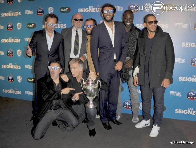 Gad Elmaleh, Jean-Pierre Marielle, Kamel le Magicien, Ramzy Bédia, Omar Sy, JoeyStarr, José Garcia et Franck Dubosc lors de l'avant-première du film Les Seigneurs à Paris le 24 septembre 2012