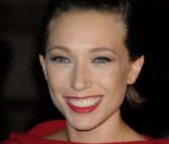 Laura Smet était très en beauté pour assister au défilé Lanvin printemps-été 2013 à l'École Nationale Supérieure des Beaux-Arts. Paris, le 27 septembre 2012.