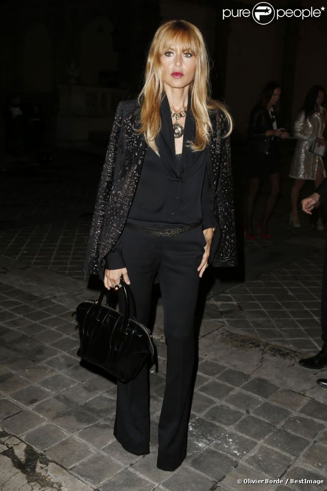 Rachel Zoe stylée tout en noir à l'École Nationale Supérieure des Beaux-Arts où avait lieu le défilé Lanvin printemps-été 2013. Paris, le 27 septembre 2012.