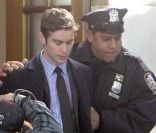 Gossip Girl : Nate arrêté par la police sous les yeux de Serena et Blair