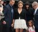 Jennifer Lopez a emmené sa fille Emme assister au défilé Chanel le 2 octobre 2012 à Paris, au Grand Palais