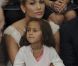 Jennifer Lopez et sa fille Emme admirent le défilé Chanel à Paris le 2 octobre 2012
