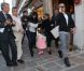Jennifer Lopez fait un peu de shopping dans les rues de Paris le 2 octobre 2012