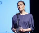 Princesse Victoria : Une élégante marraine au milieu de cerveaux bien faits