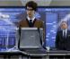 Daniel Craig et Ben Whishaw, le nouveau Q, dans  Skyfall , en salles le 26 octobre 2012.