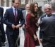 Catherine, duchesse de Cambridge et le prince William étaient les invités de l'Honorable Société du Middle Temple, une des quatre  Inns of Court , à Londres, le 8 octobre 2012, pour rencontrer des lauréats des bourses royales et inaugurer celle à leur nom.