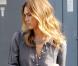 Désormais blonde, Jessica Alba se rend à son bureau Honest.com à Santa Monica le 9 octobre 2012