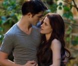 Robert Pattinson et Kristen Stewart dans Twilight
